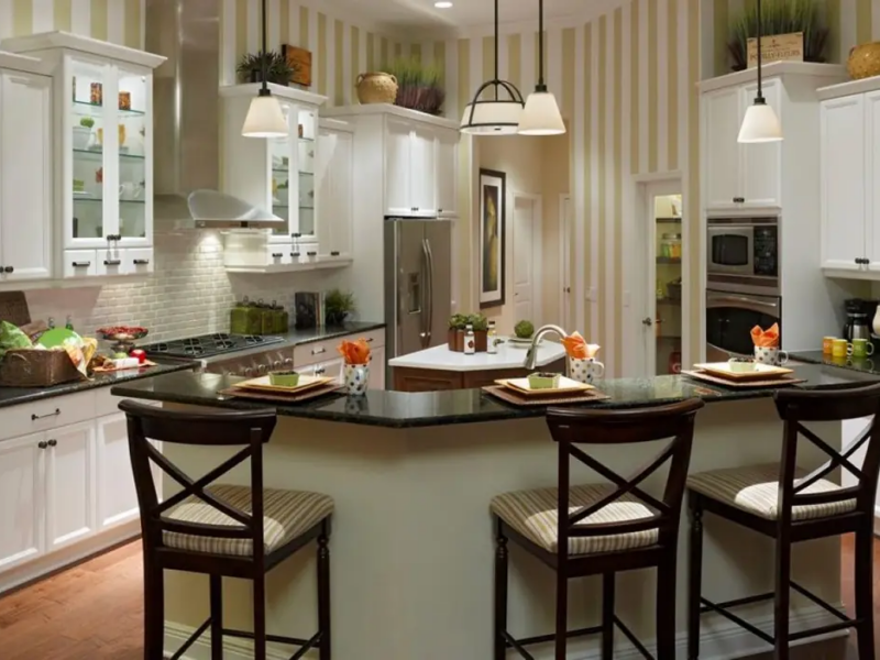 Transitional Kitchen with Custom Cabinets