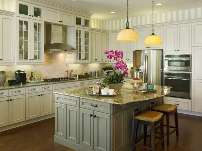 Transitional Kitchen with Custom Cabinets
