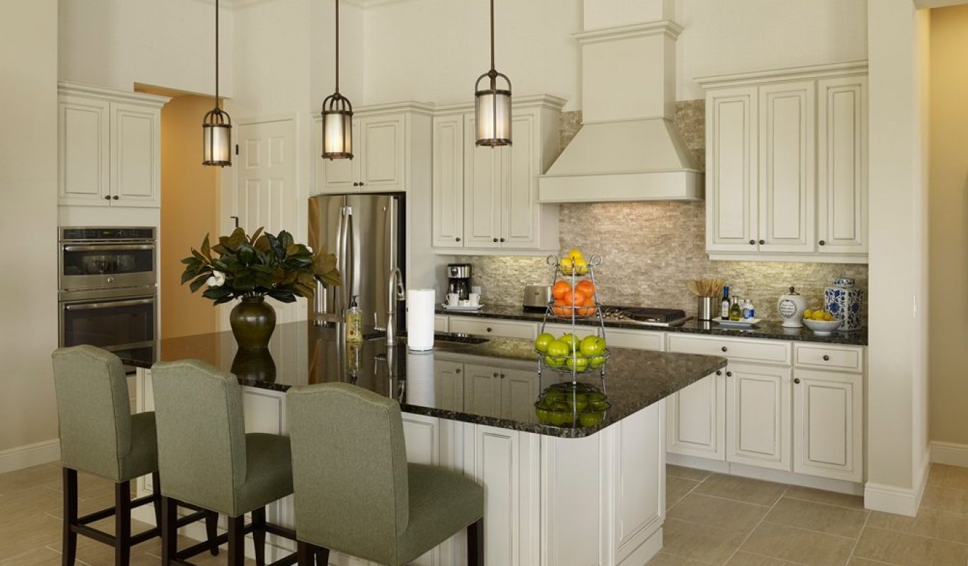 Chef's Kitchen with Traditional Custom Cabinets in Antique White
